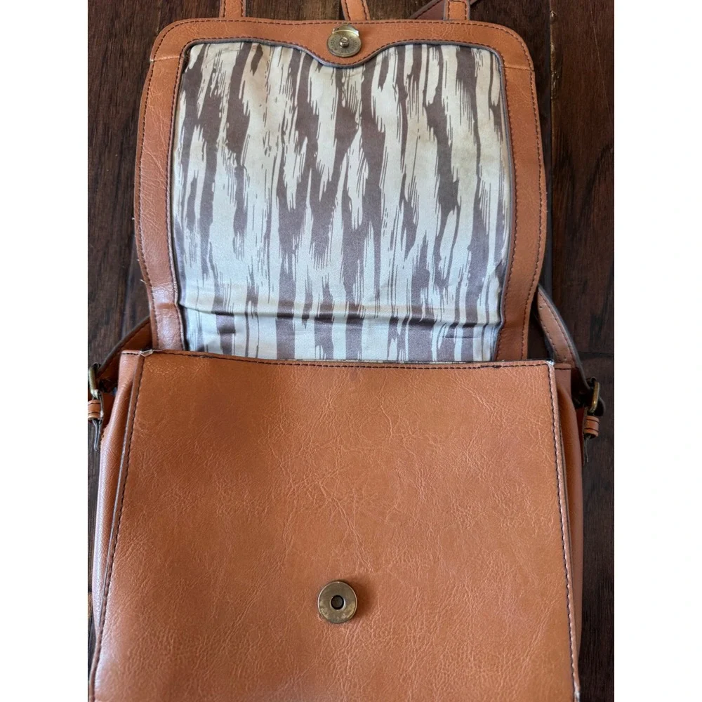 Kelly & Katie Bag Brown Faux Leather Crossbody Messenger Satchel Bag - Picture 7 of 9